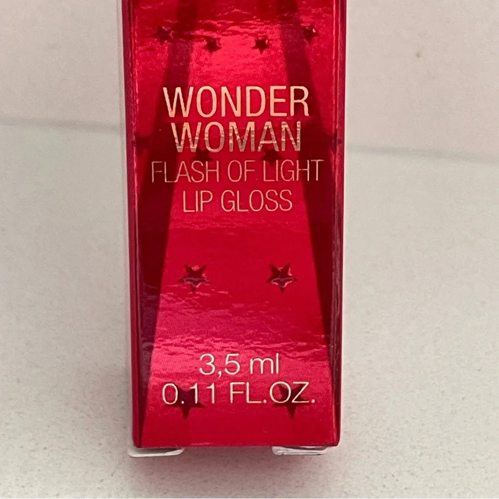 Kiko Milano • Wonder Woman Flash of Light Lip Gloss • 03 Epic Peach 🍑 • 🆕